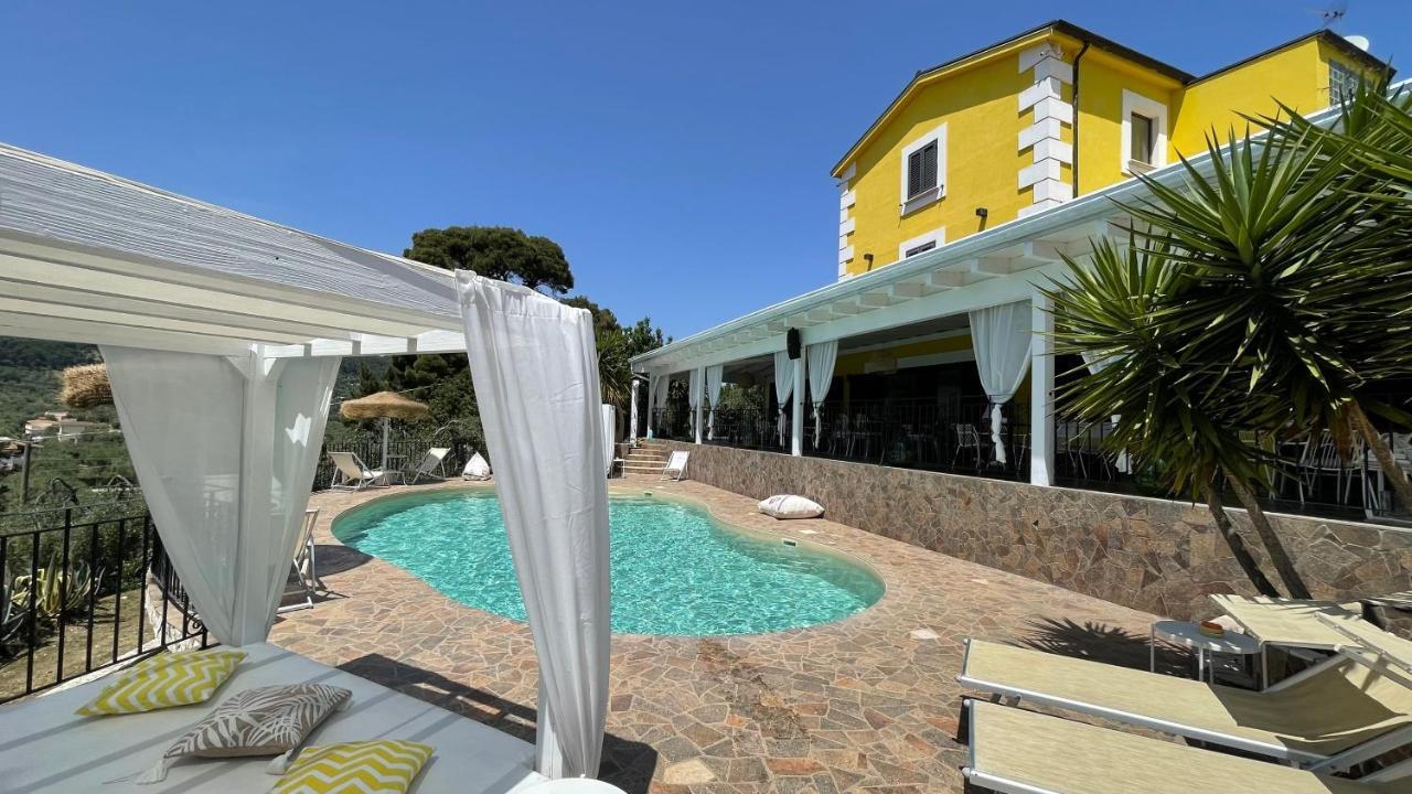 Borgo Del Nespolo Acomodação com café da manhã Peschici Exterior foto