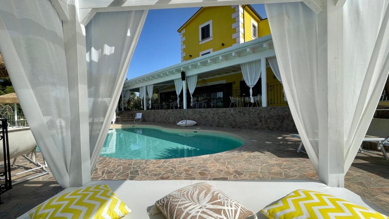 Borgo Del Nespolo Acomodação com café da manhã Peschici Exterior foto