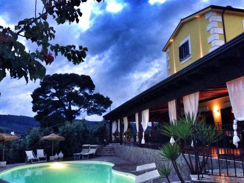 Borgo Del Nespolo Acomodação com café da manhã Peschici Exterior foto